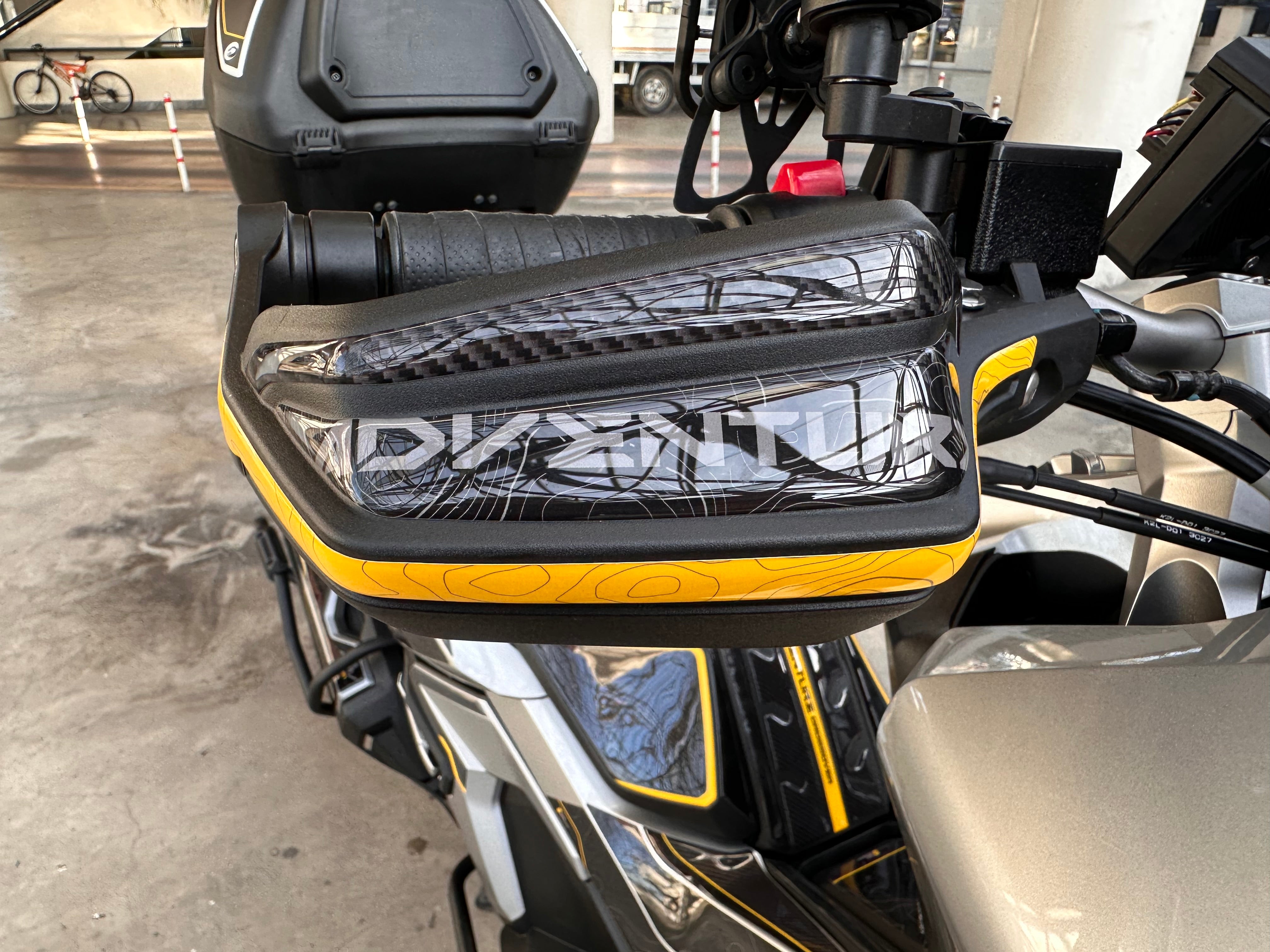 Honda Adv 350 Uyumlu Elcik Tankpad