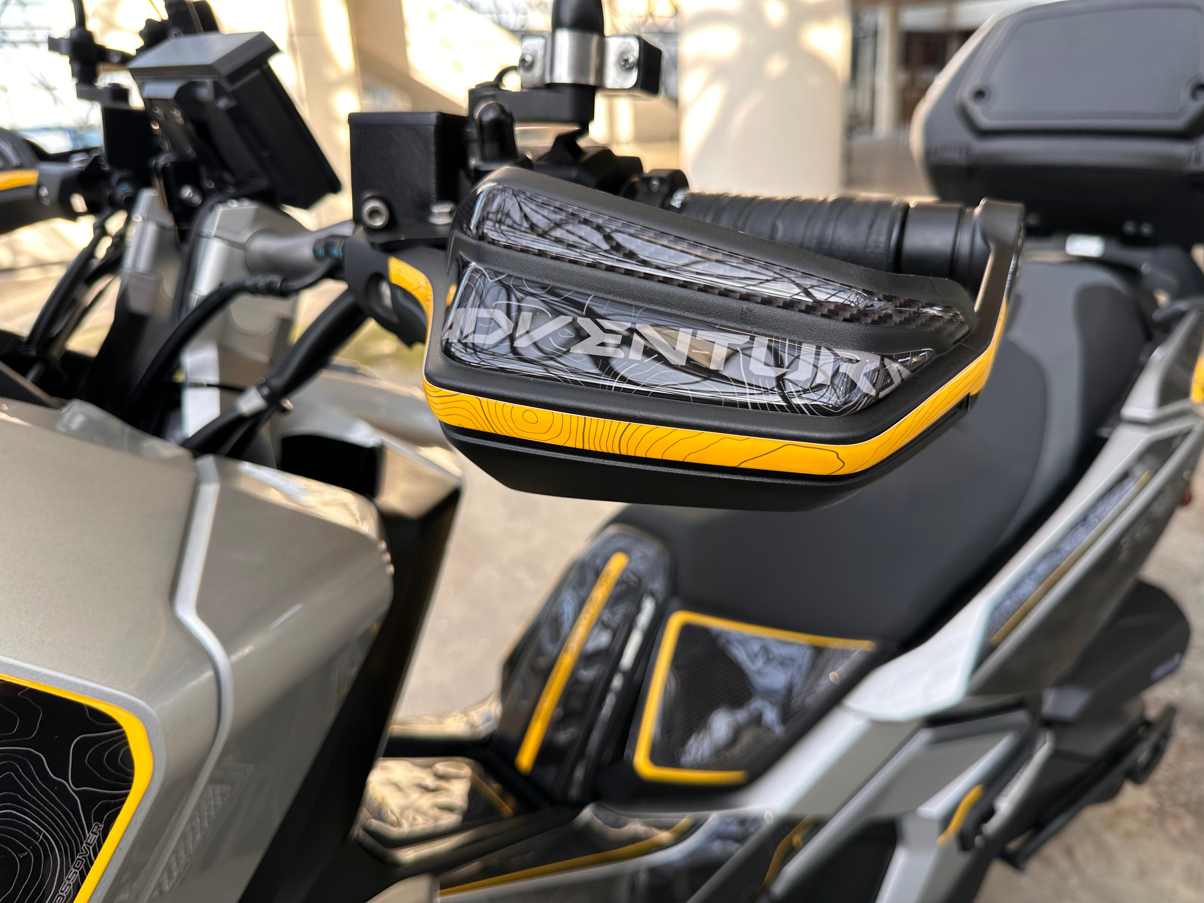 Honda Adv 350 Uyumlu Elcik Tankpad