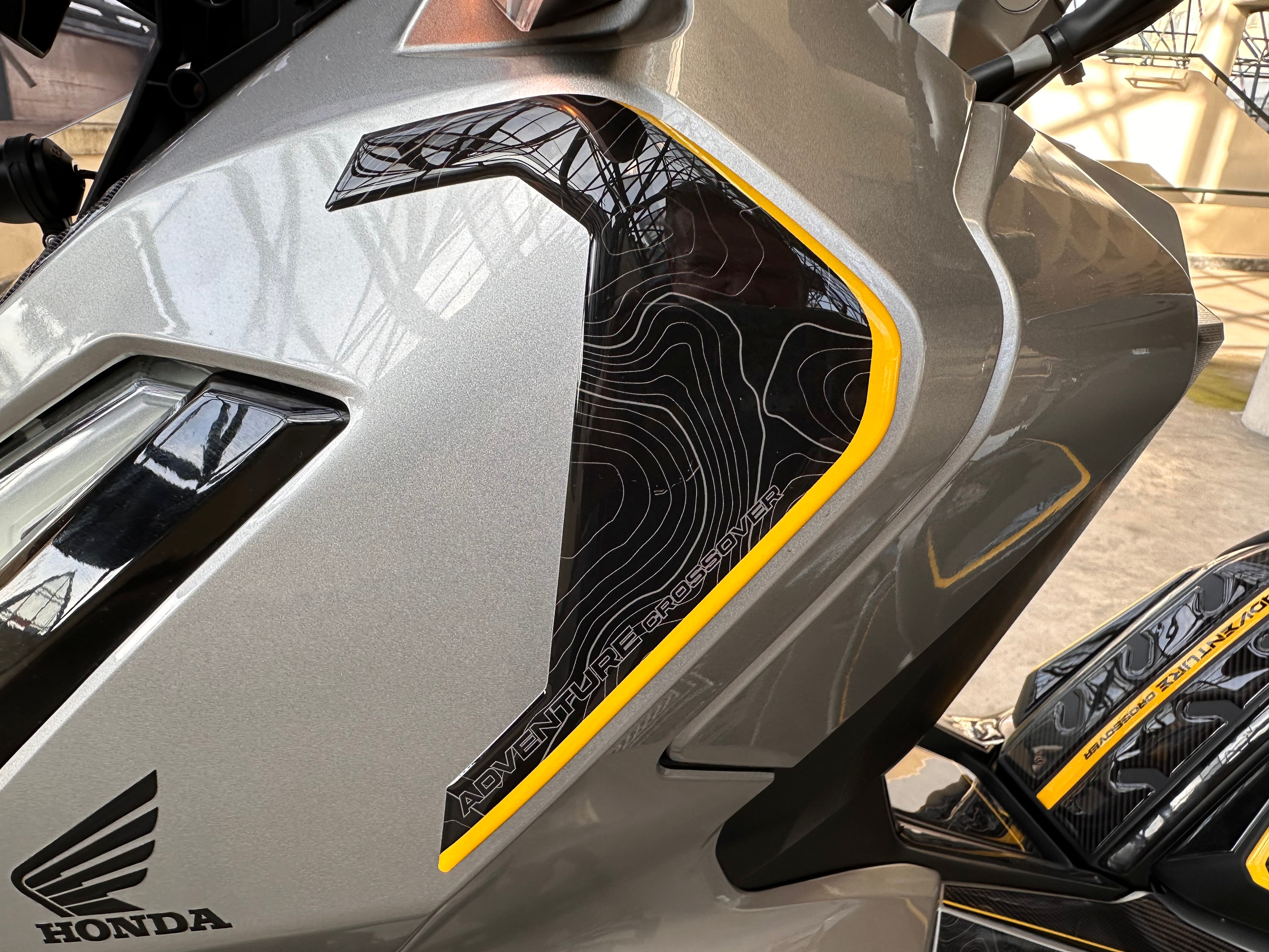 Honda Adv 350 Uyumlu Kafa Yan ve Çamurluk Tankpad